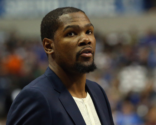 出对比赛的 出对比赛的