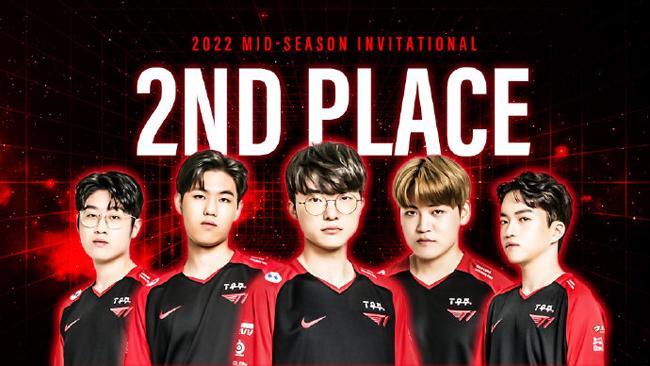 更是两队在 更是两队在